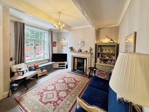 Lounge- click for photo gallery